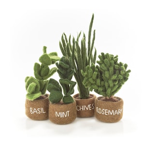 Herbs - Basil, Mint, Chives, Rosemary - Handmade felt standing herbs - Felt so good - Needle felt - Fairtrade - Eco friendly - Biodegradable