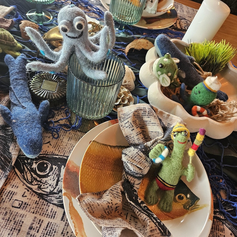 The Big Blue Whale-decoratie: handgemaakte naaldvilten Fairtrade-wol Sealife afbeelding 6