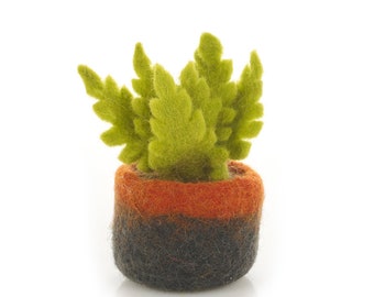 Ostrich Fern - Felt Plant - Standing Decoration - Handmade - Plant - Cactus - Succulent - Fair trade - Fake Plant - Plastic Free