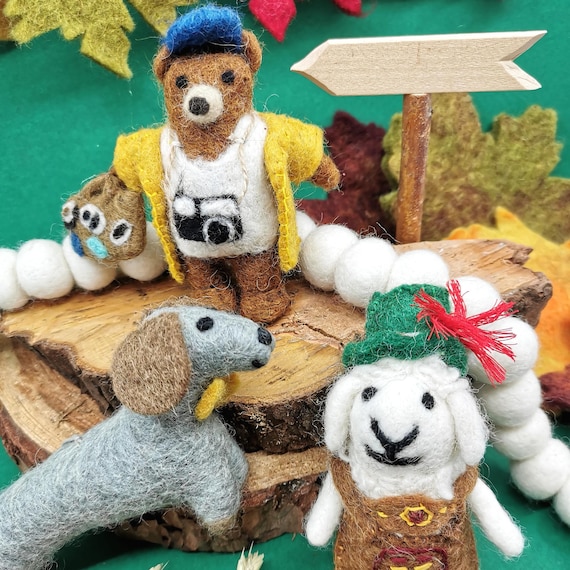 Handmade Felt Dapper Dachshund Hanging Decoration Handmade Felt Dapper Dachshund Hanging Decoration