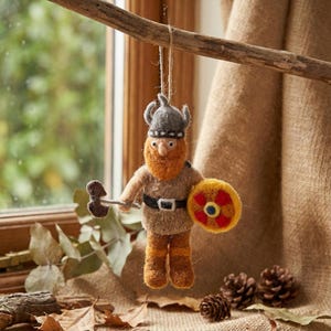 Sven el vikingo - Me sentí muy bien - Hecho a mano - Decoración colgante - Comercio justo - Fieltro de aguja - Sostenible - Biodegradable - Ecológico