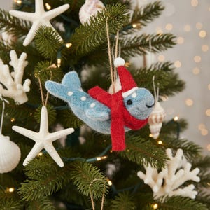 Julknölval - Handgjord - Hängande dekoration - Nålfilt - Rättvisemärkt - Hållbar