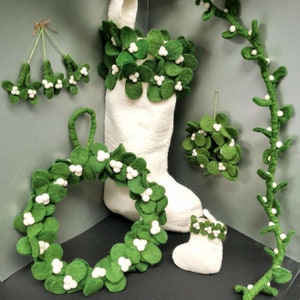 Mistletoe Wreath Felt Wreath Felted decorations Mistletoe leaves Christmas decoration Handmade Ethical Fair trade image 5