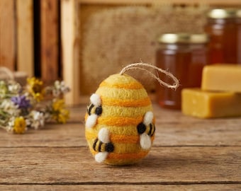 Busy Beehive Decoration - Needle felt - Biodegradable - Sustainable - Eco - Bumblebee - Farmyard - Springtime - Eco, hanging