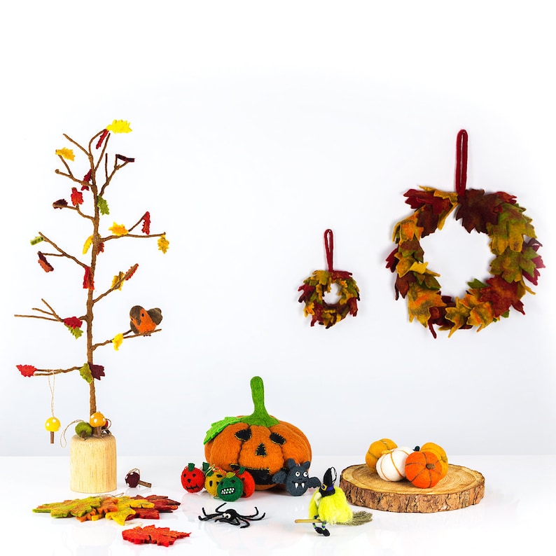 Handmade Felted decorations Halloween Felt Garland Autumnal Wreath Autumn leaf decoration Wedding Decoration