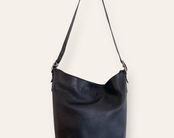 Vintage Y2K Coach Black Leather Legacy Zip  Shoulder Bag  Made