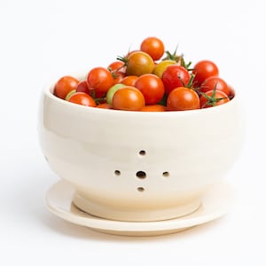 Berry Bowl, strainer or colander with saucer White