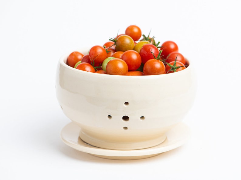 Berry Bowl, strainer or colander with saucer White