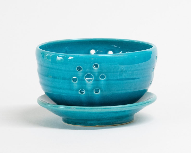 Berry Bowl, strainer or colander with saucer turquoise