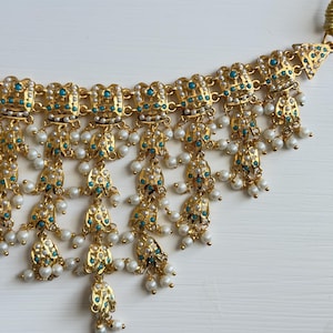 Collier Ras Du Cou Vintage - Chaîne Maillon Abstrait Ton Or - Fermoir Crochet - Occasion