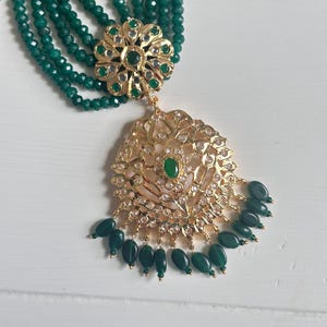 Conjunto de collar y pendientes Rani Haar chapados en oro / Cuentas verde esmeralda, joyería nupcial india