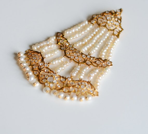 White Nizami Jhumer with pearls - image 1