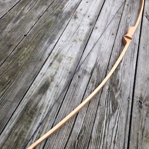 71&quot; Traditional Hickory Longbow