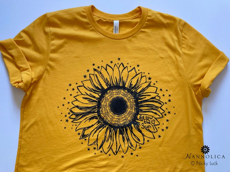 Sunflower T Shirt with Stars, Follow the Sun Motivational T Shirt, Wildflower Gardener T Shirt, Sunflower Floral Tee, Flower T Shirt bild 10