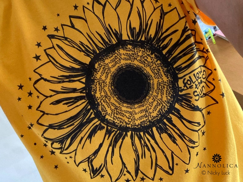 Sunflower T Shirt with Stars, Follow the Sun Motivational T Shirt, Wildflower Gardener T Shirt, Sunflower Floral Tee, Flower T Shirt bild 8