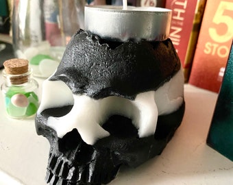 Black And White Resin Skull / Beetlejuice Inspired / Jewelry Holder