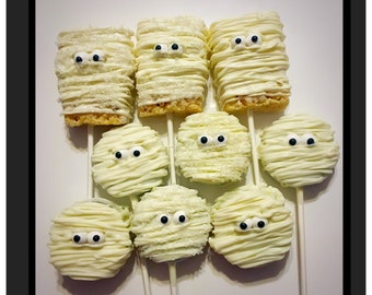 Halloween Mummy Chocolate Covered Oreos, oreo pops, rice krispie treats