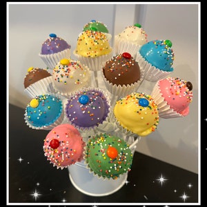 Cupcake cake pops, cake pops cupcake theme, 24 cupcake cake pops