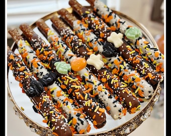 Halloween Chcolate Covered Pretzels - Halloween Pretzel favors, Halloween ghost, witch, pumpkin, cat and bat pretzels, set of 24