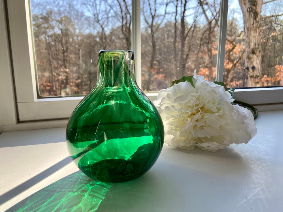 Hand Blown Glass Bud Vase Emerald Green Vase Handblown Etsy
