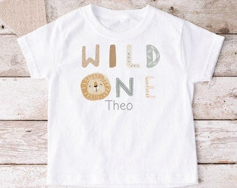 Image thermocollante ou T-shirt Wild One Nom Anniversaire Numéro Chemise à manches longues textiles blancs ou colorés Anniversaire fille T-shirt premier anniversaire