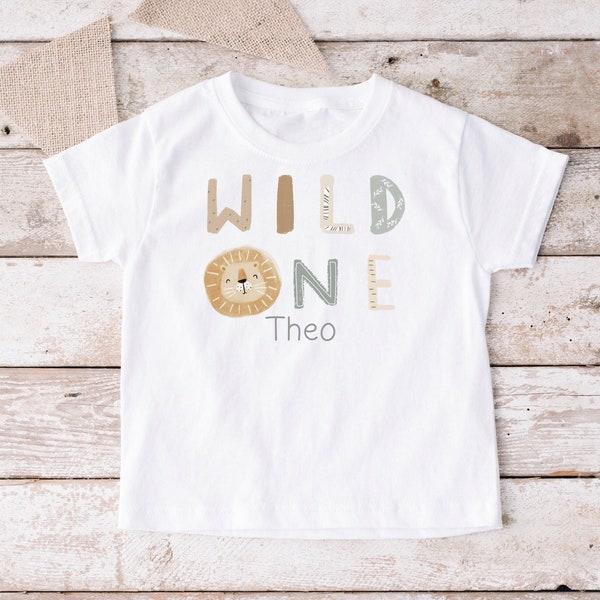 Bügelbild oder TShirt Wild One Name Geburtstagszahl Langarmshirt weiße oder farbige Textilien Mädchen Geburtstag TShirt erster Geburtstag