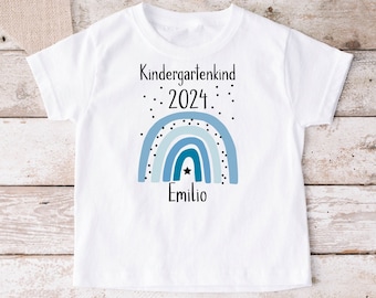 Opstrijkbare foto of T-shirt of shirt met lange mouwen kleuterschool kind regenboog naam jaar witte kleuterschool start