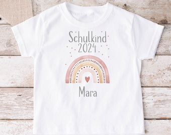 Bügelbild oder TShirt Langarmshirt Schulkind Regenbogen Name Jahreszahl weiß Schulanfang 1. Schultag Schulanfänger