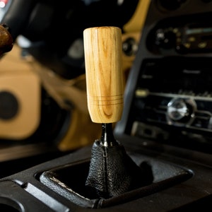 Pine Shift Knob Universal