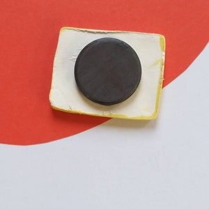 Ceramic Custard Cream Biscuit Magnet image 3
