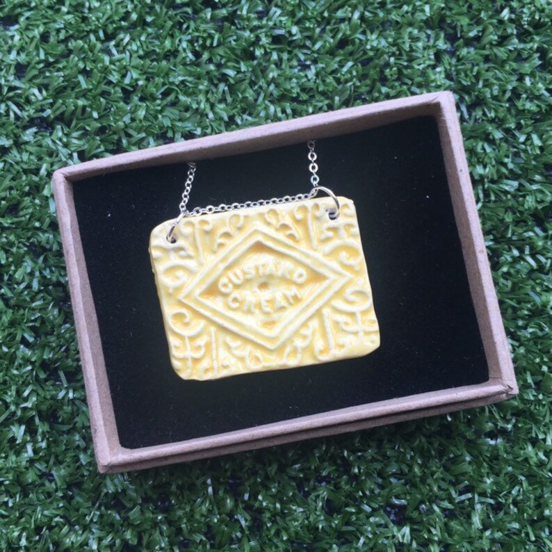 Ceramic Biscuit Necklace Custard Cream image 3