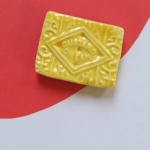 Ceramic Custard Cream Biscuit Magnet image 4