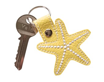 Llavero de estrella de mar, llavero de estrella de mar de piel sintética, ideas de regalos acuáticos, llavero de playa, regalo playero, accesorio costero, regalo para amantes del océano