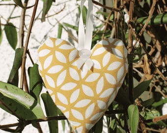 Bolsita de corazón de lavanda amarilla, adorno colgante de tela con forma de corazón, ambientador de cajón, regalo para ella