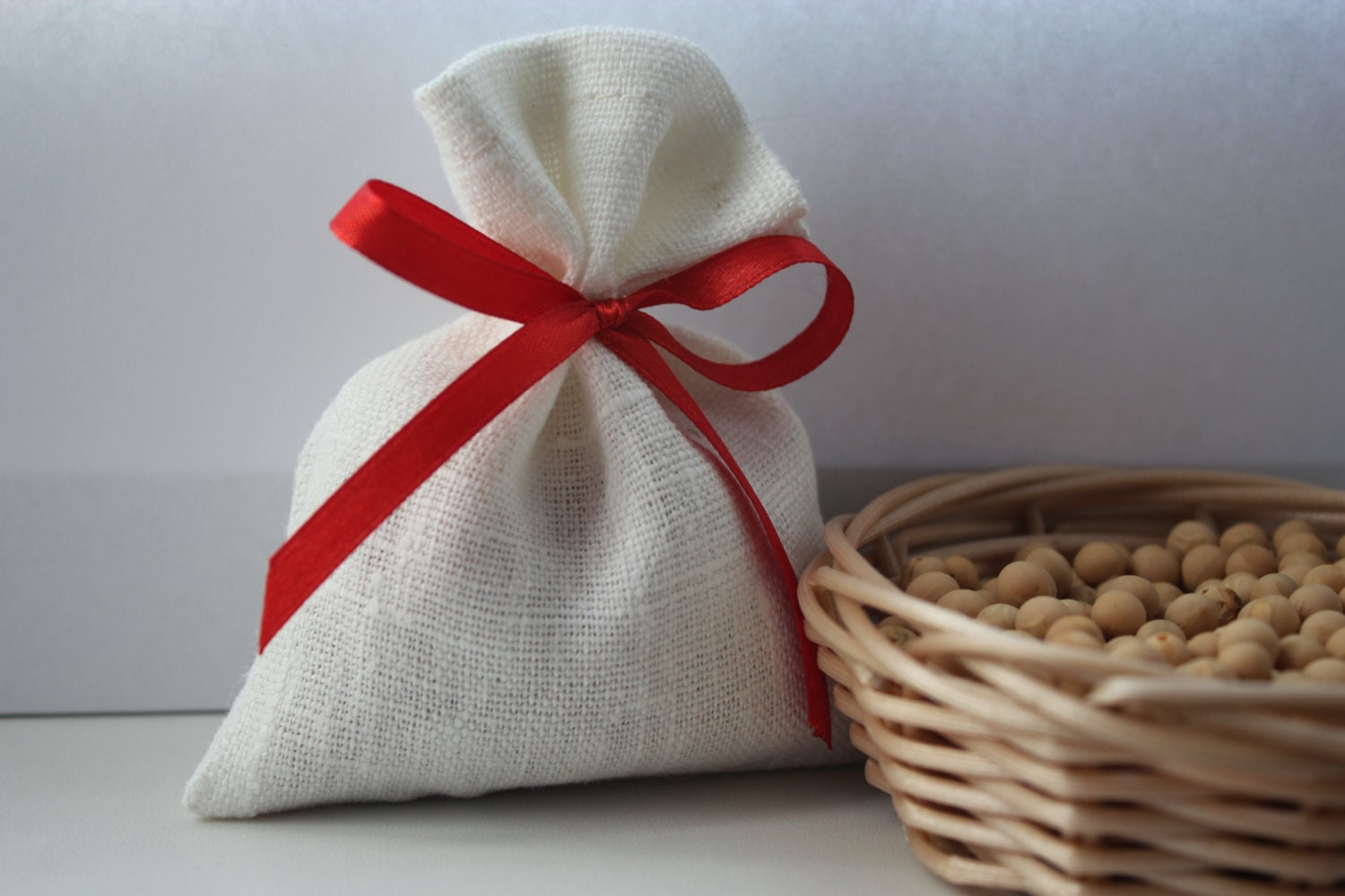 Set of 130 Wedding Favor Bags. White Linen Favor Bags Medium 4 X 6