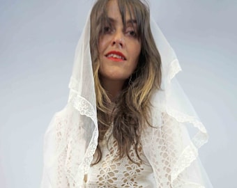 1940s White Tulle Fingertip Veil, Vintage Juliet Cap Lace Veil