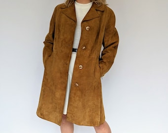 1970s Ladies' Long Suede Boho Tan Coat, 70s Women's Jacket with Double Gold Buckle Belt and Buttons, Size UK 12