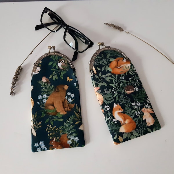 Cute vintage eyeglass case with woodland animals, kiss lock case, dear stella