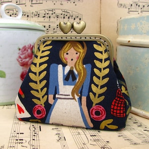 Coin purse clutch with Alice in Wonderland, vintage kiss lock purse
