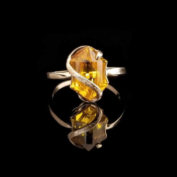 Vintage 10k Yellow Sapphire Ring, Size US 8, Yellow Gold Swirling Setting, Estate Jewelry, 12.5mm Tall, 9mm Wide, Fancy Step Cut Gemstone