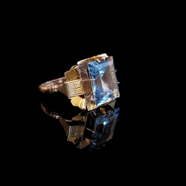 CLEARANCE - Blue Vintage Ring, Size US 7, 10k Yellow Gold, Blue Emerald Cut Spinel Gemstone, Vintage Estate Jewelry, One of a Kind Design