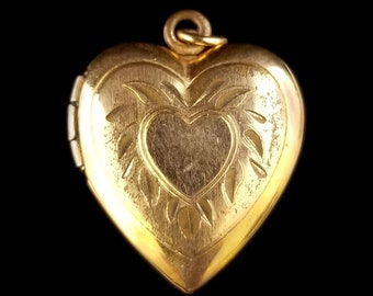 médaillon vintage en forme de coeur, 7/8 pouces de haut, or jaune rempli, bien aimé, photos, souvenir, domaine
