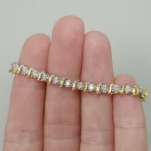 Vintage 10k Diamond Tennis Bracelet 7 Inches Long 7.4 Grams Yellow Gold