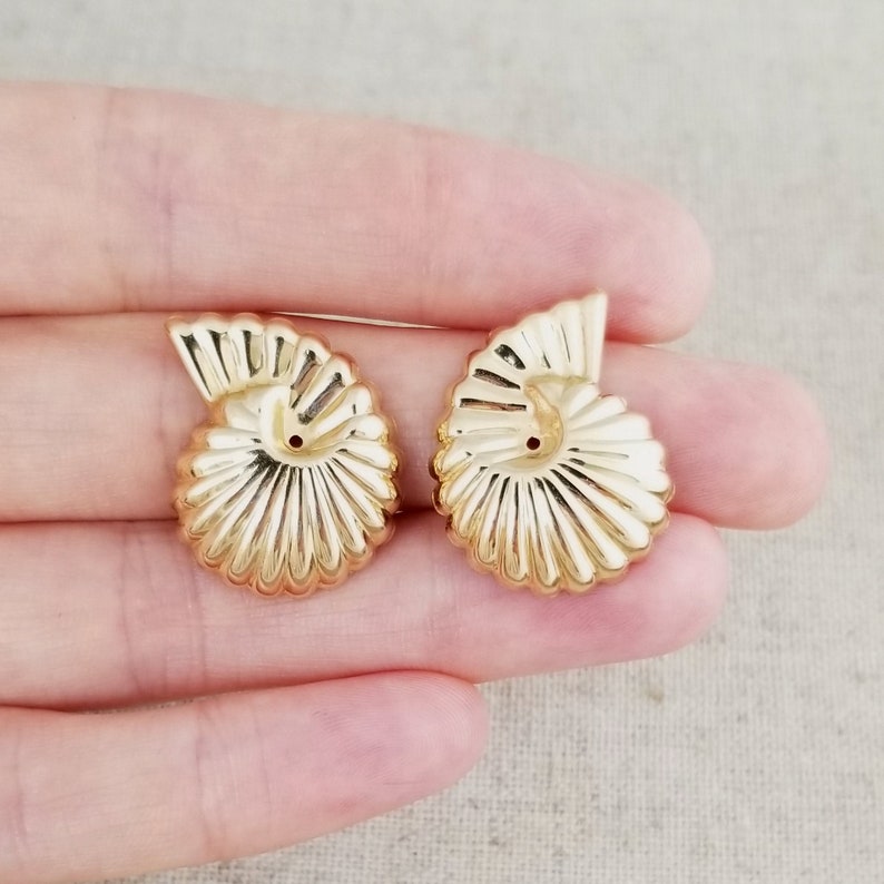Minimal Estate Jewelry For Pierced Earring Posts 34 Inch Natural Design Modern Nautilus Shape 14k Spiral Shell Earrings Jackets