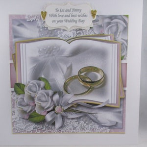Grand découpage fait main, carte de mariage 3D, alliances, roses, livre