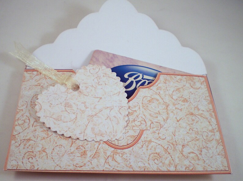 Gift Card Wallet for new baby or baby shower,neutral colours