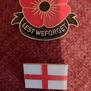 Lest We forget, poppy pin badge, flag pin badge set