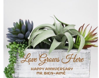 Custom, wood table centerpiece, rustic, weathered gray, wood planter, couple gift, anniversary gift, wedding gift, valentine's gift, wp035
