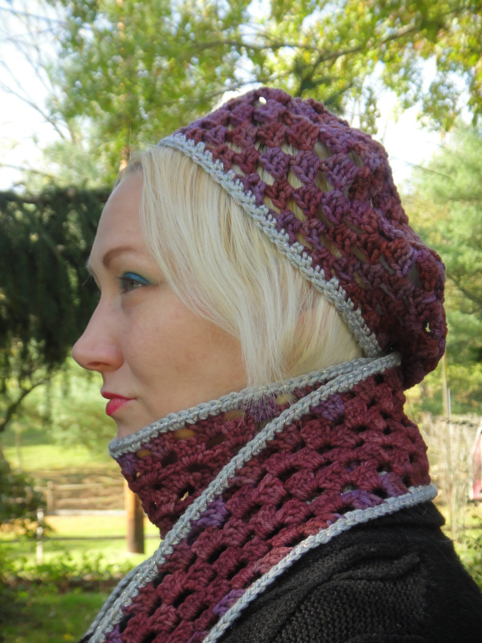 Black Raspberry Scarf with matching Beret-SALE - Etsy.de
