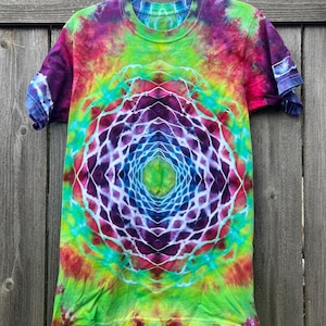 Electric Koolaid mandala Tie-Dye Tee size Small ice dyed hippie boho unisex